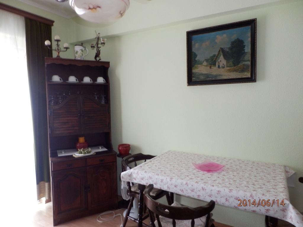 ホテル Zsuzsanna Haz ヘーヴィーズ 部屋 写真